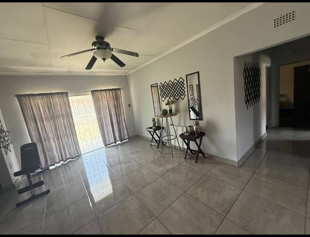 3 BEDROOM HOUSE FOR SALE IN VANDERBIJLPARK CW 3